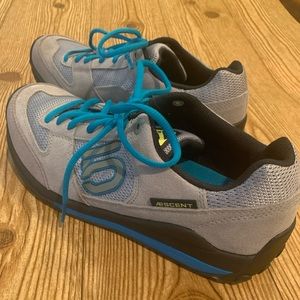 Ascent men’s size 8 Adidas five ten (5.10) shoes